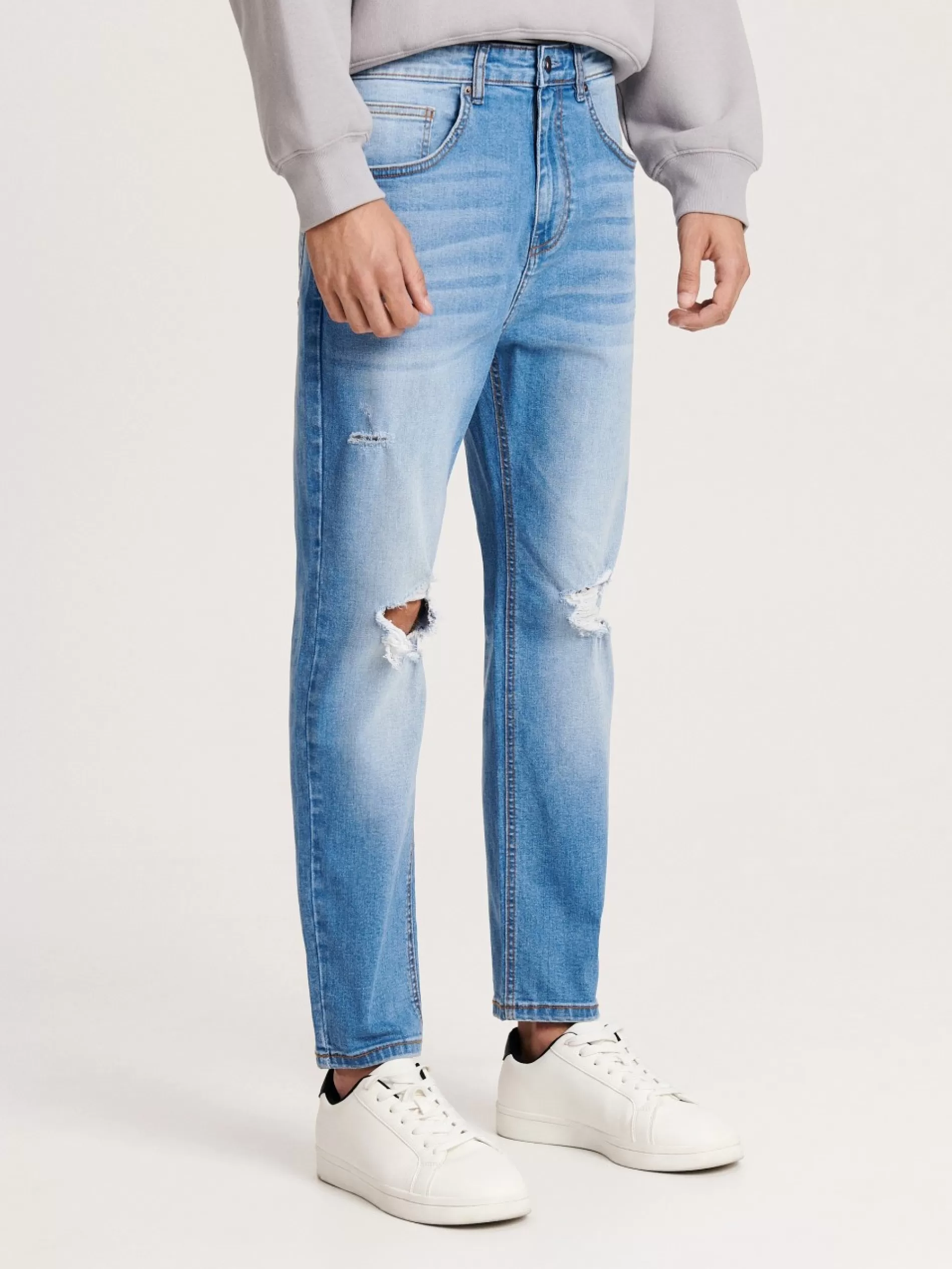 RESERVED Jeansy Carrot Slim Z Przetarciami Cheap