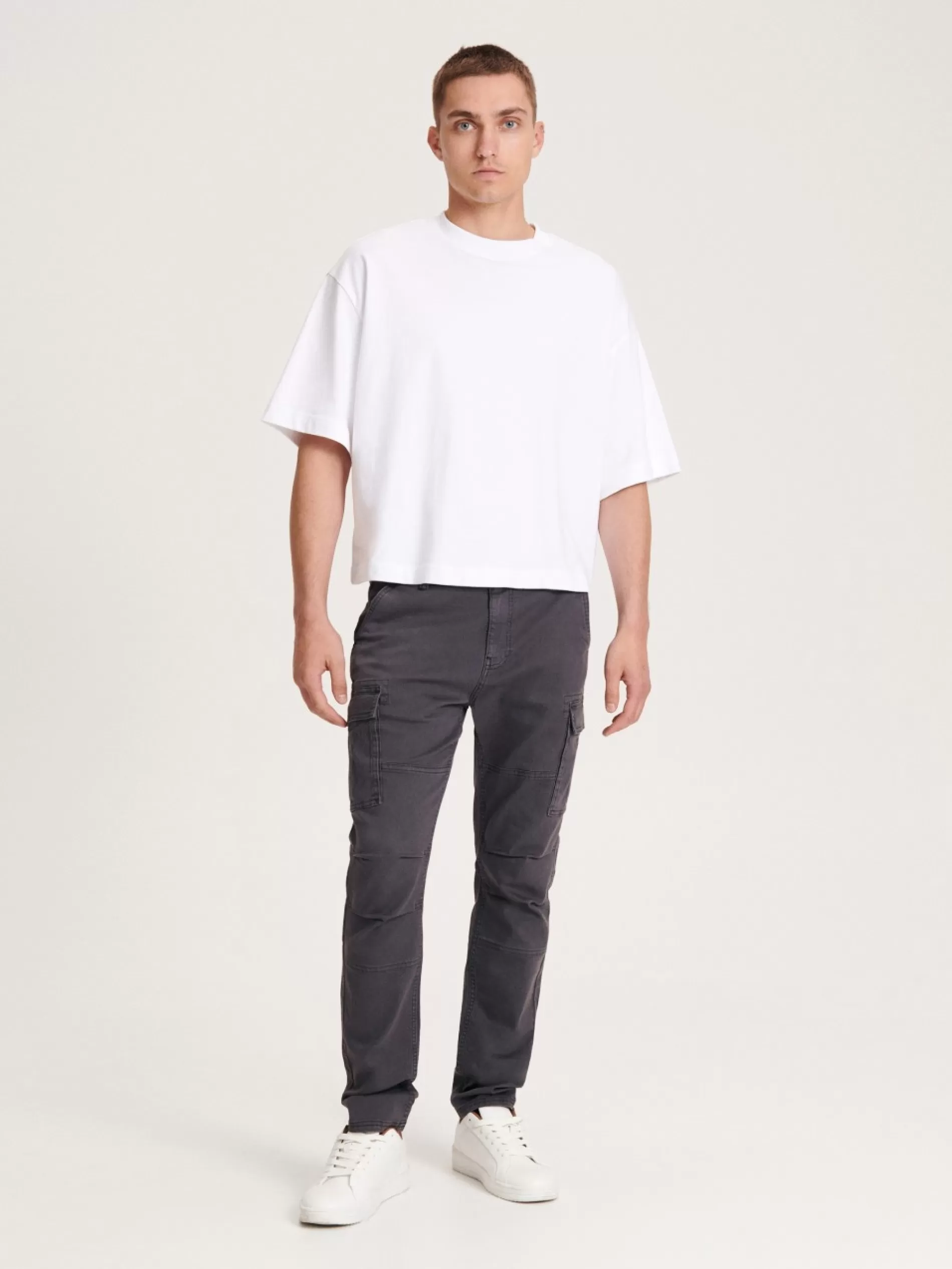 RESERVED Spodnie Cargo Slim Fit Clearance