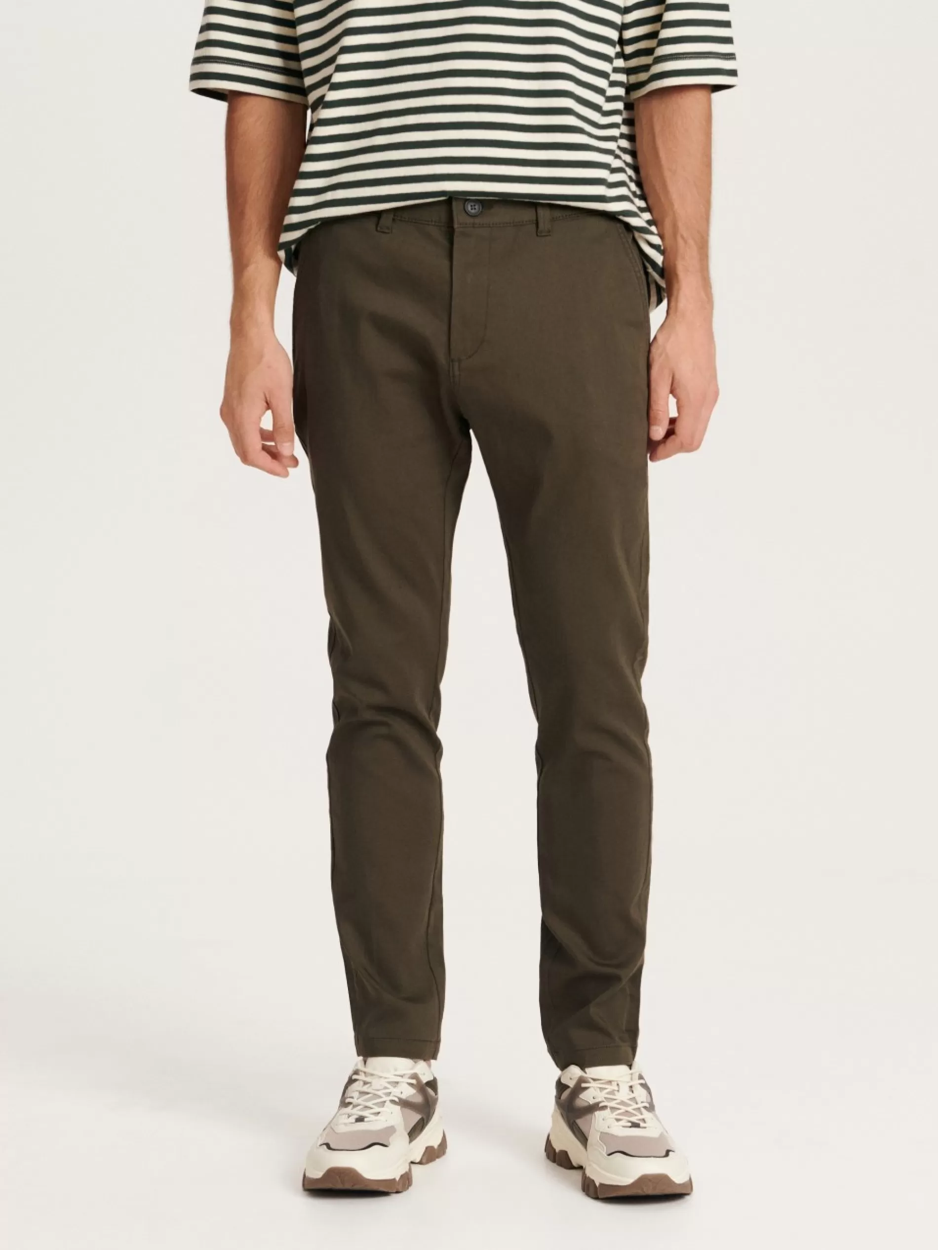 RESERVED Spodnie Chino Slim Fit Outlet