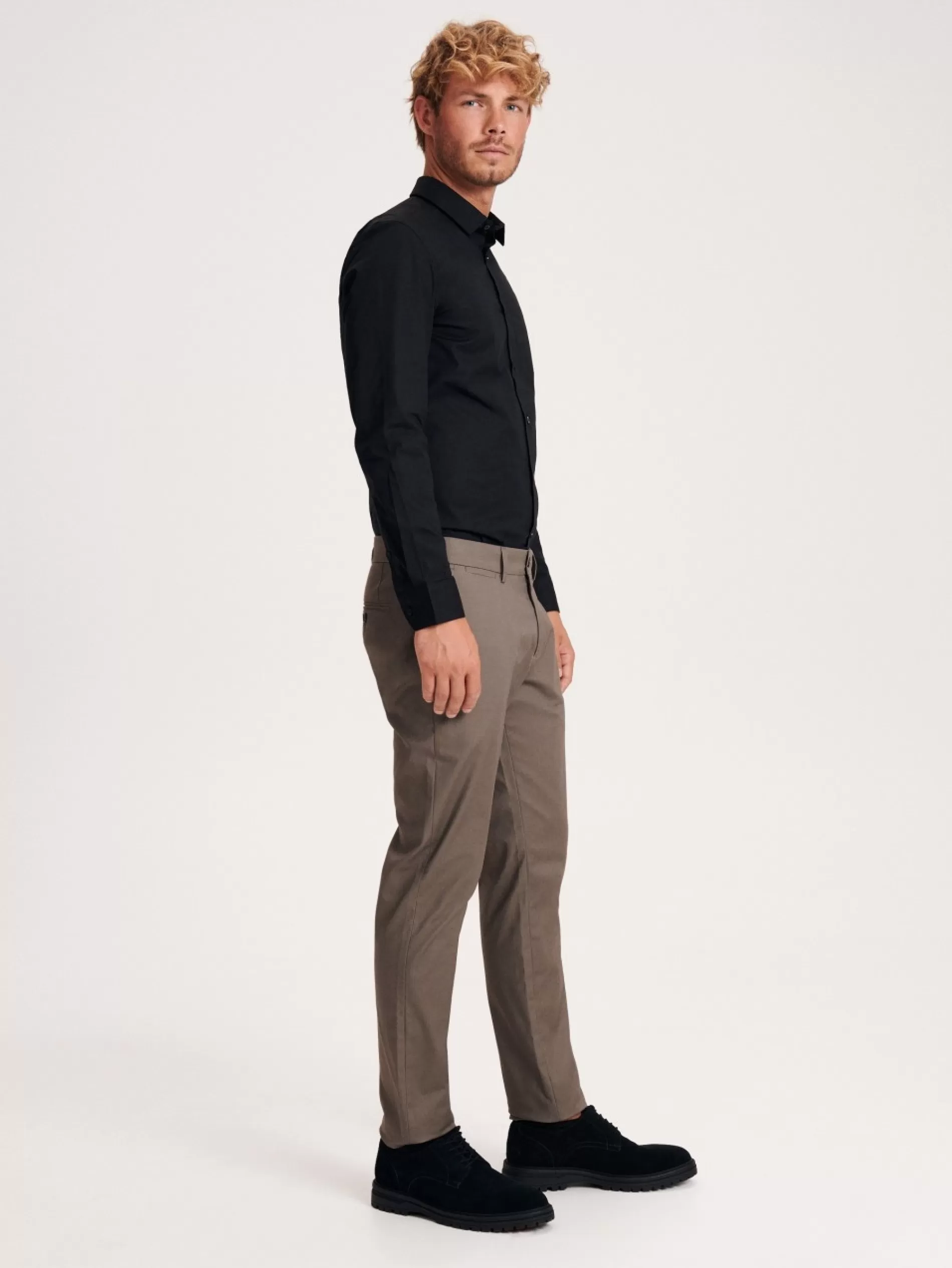 RESERVED Spodnie Chino Slim Fit Sale