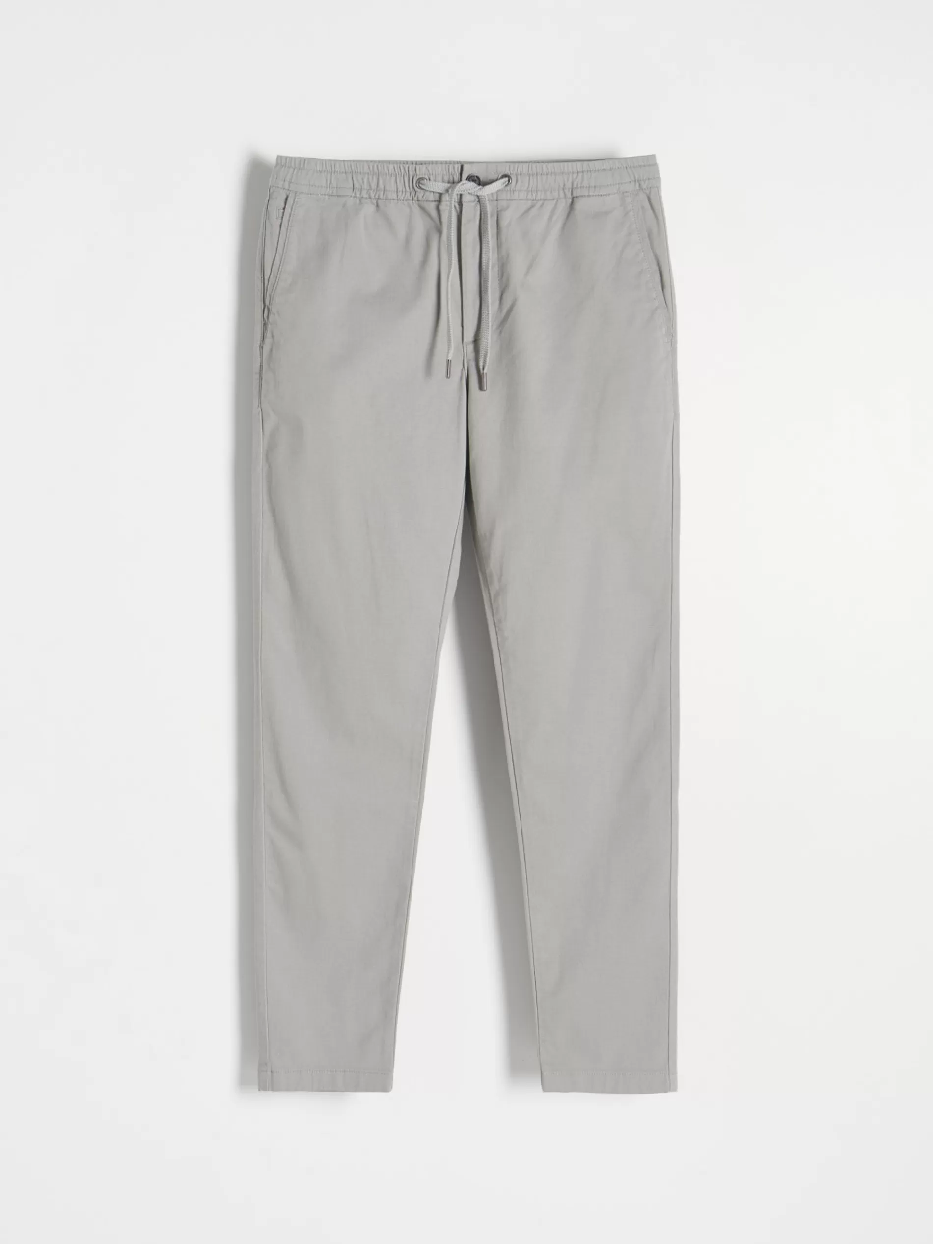 RESERVED Spodnie Jogger Slim Fit Outlet