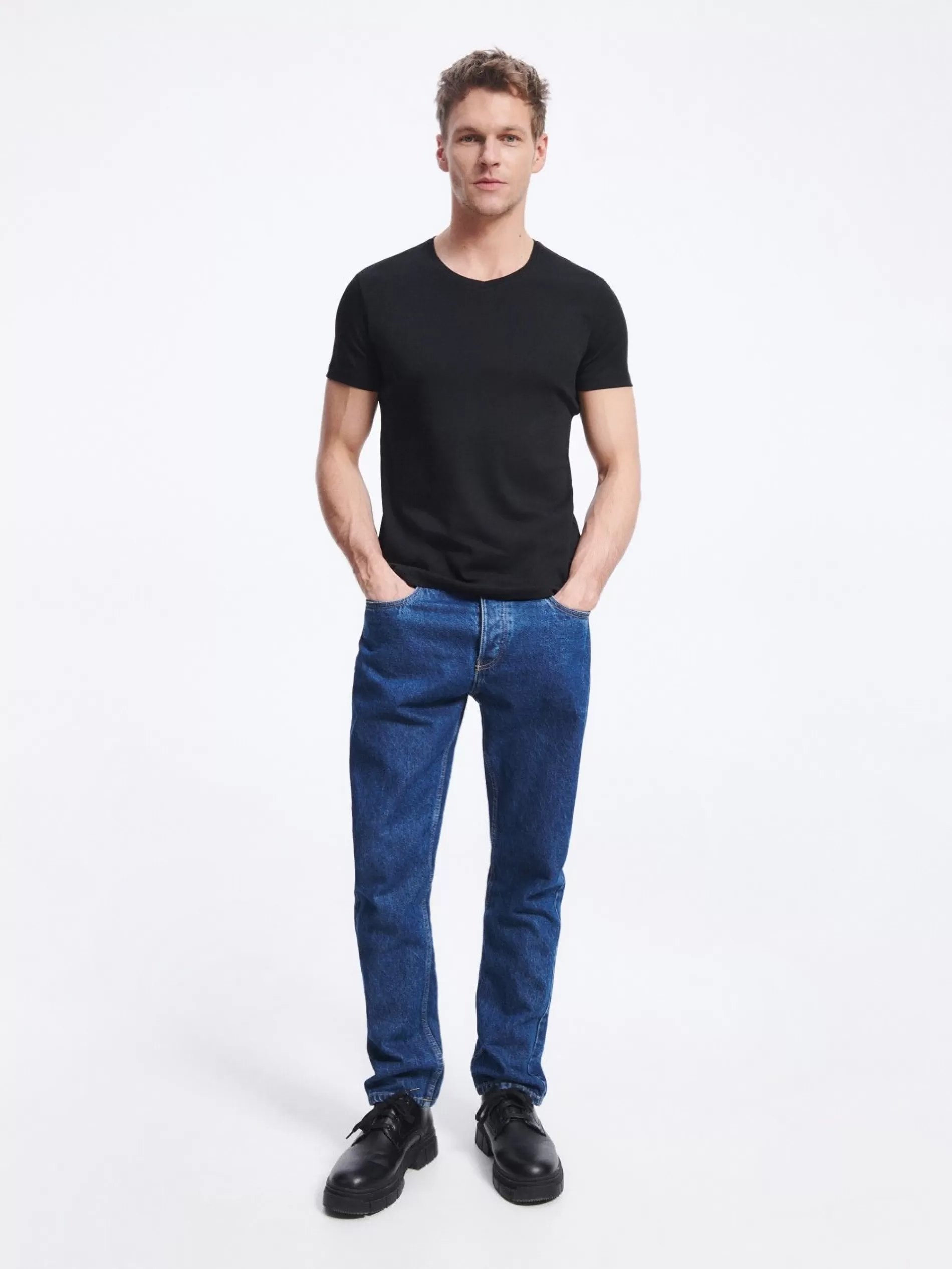 RESERVED T-Shirt Slim Z Dekoltem V Clearance